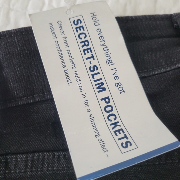 Old Navy Power Slim Straight High Rise Secret Slim Pockets Jeans 4 Black NWT - Picture 12 of 15